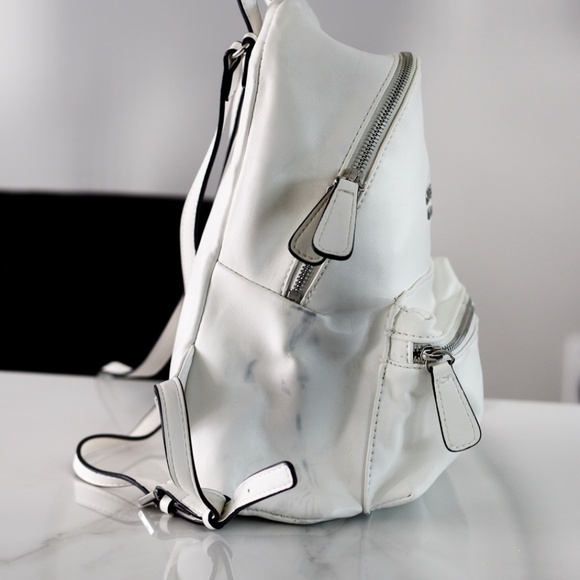 Guess Backpack - Picture 2 of 6